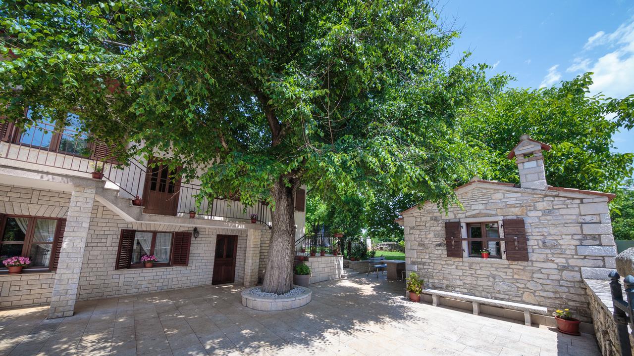 Apartments Mirjana 1655 Kanfanar Exterior foto